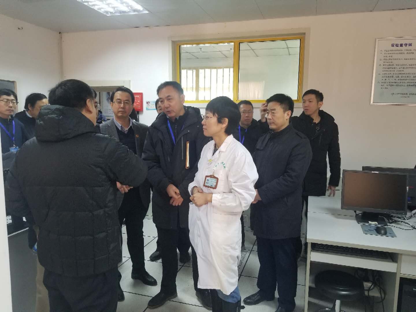 华体会平台（中国）科技公司,副校长卢延华一行到我院检查实验室安全